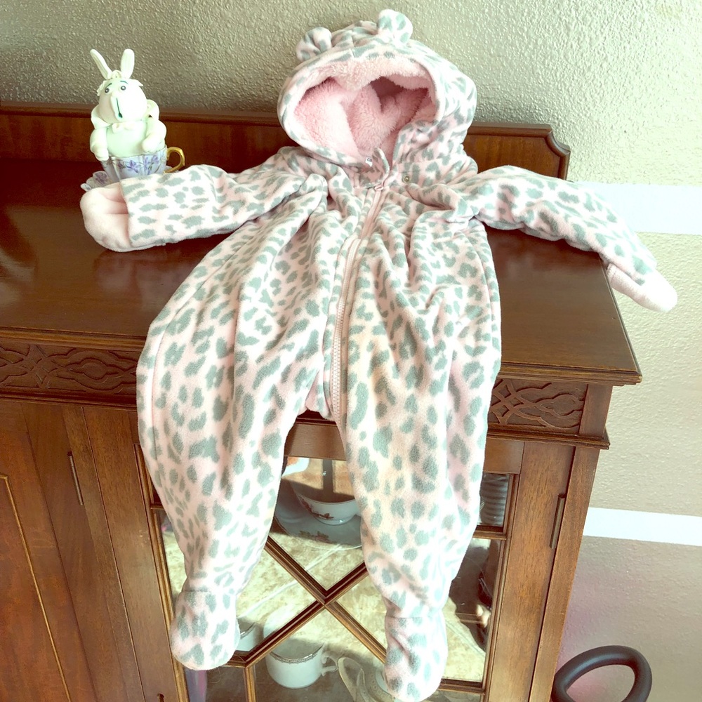 NWOT Carter’s Leopard Print Snowsuit